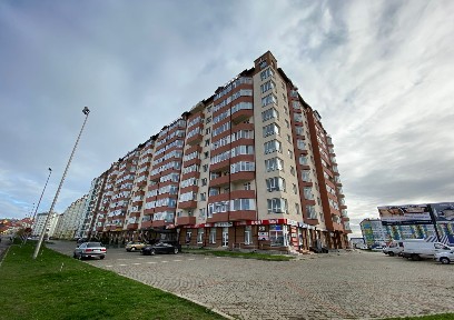 ул. Стуса / ул. Миколайчука