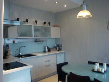 Киев, Дмитриевская ул., 13