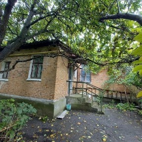 Продається частина будинку в центрі міста Біла Церква.