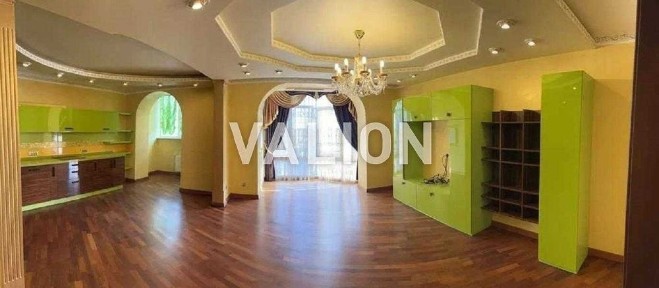 Продаж пентхаусу з можливістю встановлення сонячних панелей