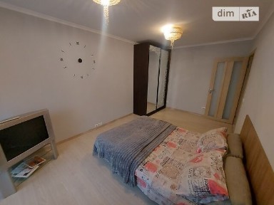 Оренда Квартири, Подобово, Погодинно. Двох кімнатна Зарічанська, Думка