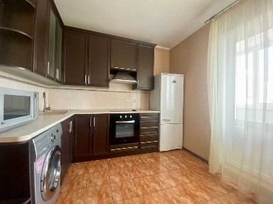 Продаж 1к квартири 40.7 кв. м на вул. Левка Лук'яненка 15Г