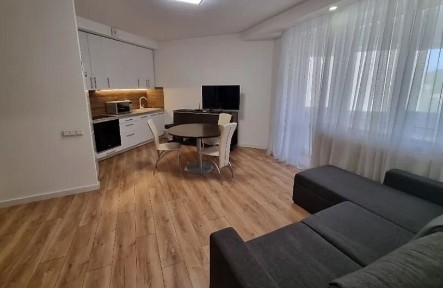 Киев, Старонаводницкая ул., 13