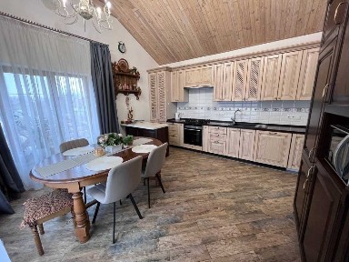 Оренда будинку вул. Садовая, 105. метро Осокорки, Славутич. Генератор