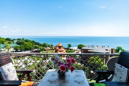 Аркадия посуточно, Аркадийский дворец с видом на море и террасой
