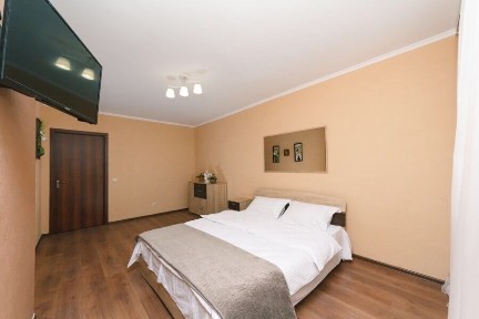 Київ, Дарницький, вулиця Соломії Крушельницької 15Б