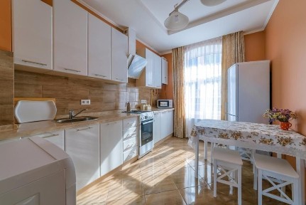 Мукачево, вулиця Мостова 3