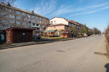 Комерційне приміщення) )