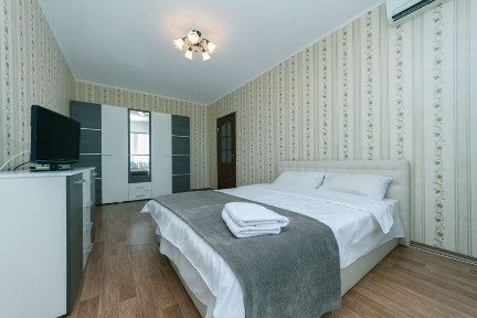 Київ, Дарницький, вулиця Григорія Ващенка 7