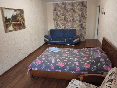 1-ком. кв-ра Лукьяненко - Доценко (СОЮЗ). Посуточно - почасово.