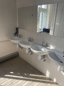 Продам срочно преміщення від власника. 1150м2 з ремонтом.