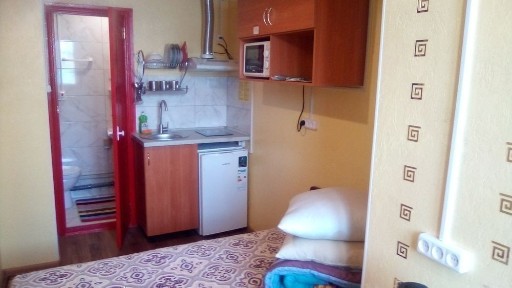 Посуточно Небольшая студия, 3-я Слободская, 49, 2 кровати 2/9 докуме