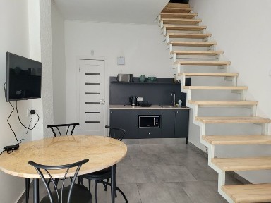 Подобово двохрівневі апартаменти в центрі в. Джерельна Форум Чорновола