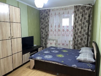 Подобово 1к. Постійно світло і тепло. Самий центр. Люкс. Охорона.