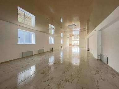 Оренда комерційного приміщення 200 м. кв.