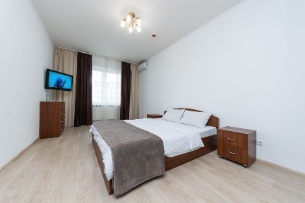 Київ, Дарницький, вулиця Єлизавети Чавдар 38Б