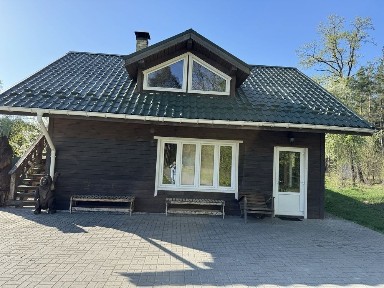 Оренда екобудинку в лісі