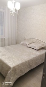 Подобово 2 кімнатна квартира 1 поверх метро Студенська м. Г.Труда