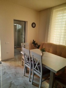 Подобово. Затишний будинок у центрі вільний з 26.11