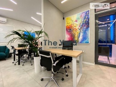 Продаж офісного приміщення 80 кв. м. на 2 поверсі на вул. Андрія Верхогляда 19А, багатоповерхова будівля