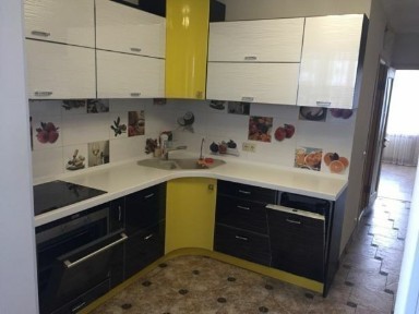 Киев, Ревуцкого ул., 13