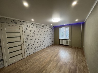 Продаж 2х кімнатної квартири в Лісках, с новим євроремонтом.