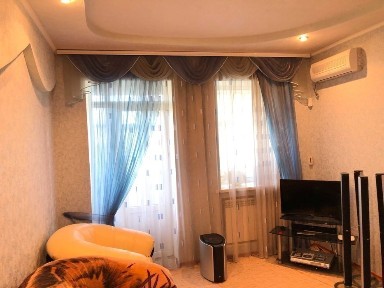 3 Комн. Ремонт, автономное отоплен. Не проездной двор. С меб.