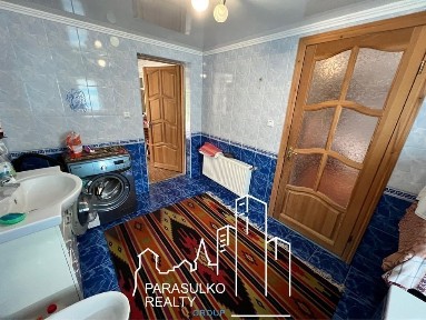 Продам будинок з великою земельною ділянкою!