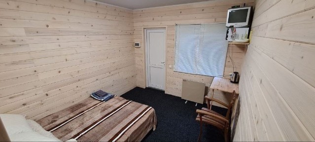 Квартира з ремонтом. До жд недалеко.