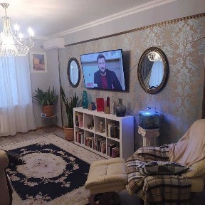 Продам 2-х кімнатну квартиру на Алмазному