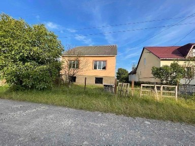 Продається будинок в смт. Буштино