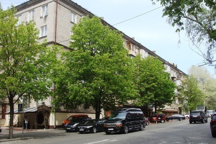 Киев, Кловский спуск, 10