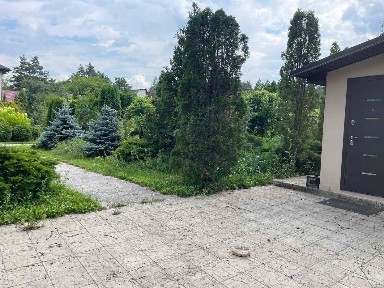 Київська обл., Обухівський район, с. Нові Безрадичі