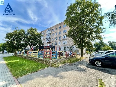Продаж 1/2 приміщення по пр. Відродження для стоматолога