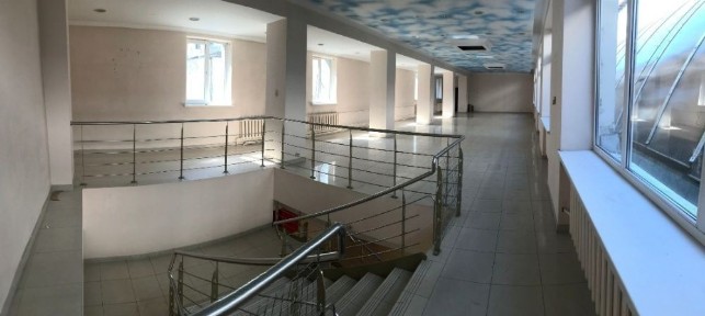 Оренда комерційних площ м. Львів пл. Міцкевича 5 (230 м. кв. )