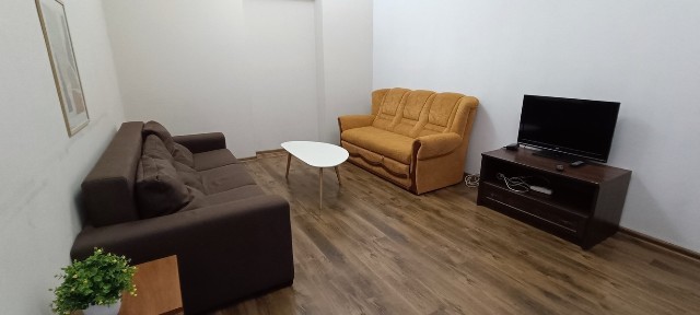 Продам 2-к квартиру з автономним опаленням в Центрі/Старокозацька