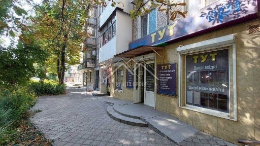 Продаж гарного приміщення під бізнес м-н Ювілейний поряд із ринком