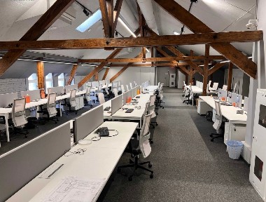 Сдам в аренду большой офис в центре города с генератором