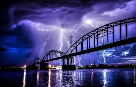 Здам 2-х кімнатну квартиру в центрі Канева. (подобово)