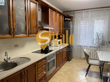 Продаж 3к квартири 95 кв. м на вул. Урлівська 15