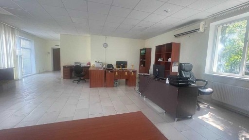 Оренда комерційного приміщення по вул. Морозенка