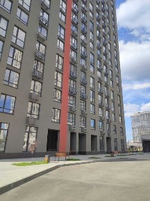 Продам 2 кв ЖК Варшавский + Выговского 40/12