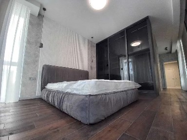 Киев, Джона Маккейна ул., 1