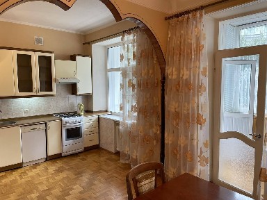 Киев, Круглоуниверситетская ул., 17