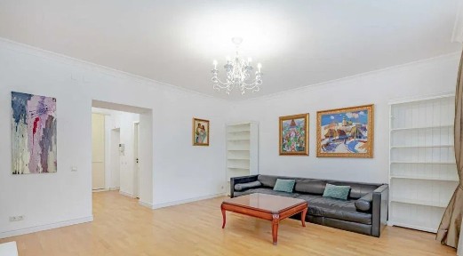 Киев, Тургенєвська 52-58