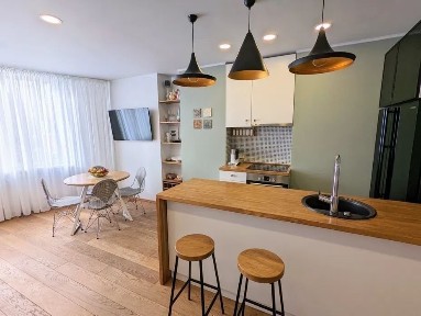 Киев, Валерия Лобановского просп., 150