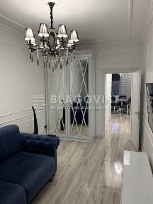 Киев, Михаила Грушевского ул., 34/1