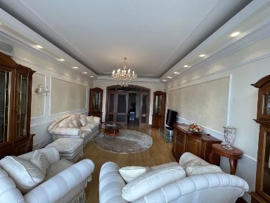 Киев, Леси Украинки бул., 30Б