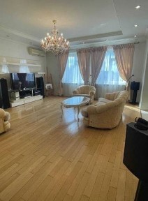 Київ, Ковпака вул., 17