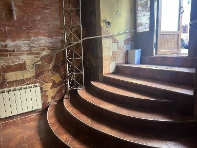 Продається приміщення вільного призначеня на Брати Руснаки